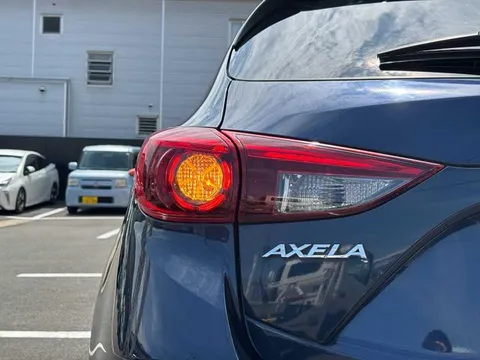 Mazda Axela Sport
