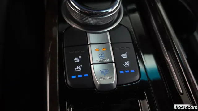 Genesis G90 (EQ900)
