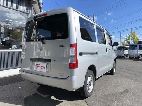 Toyota TownAce Van