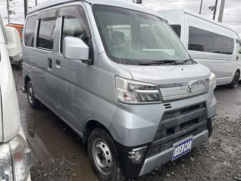 Toyota Pixis Van