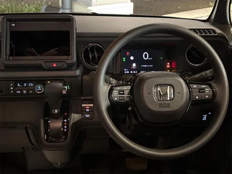 Honda N-BOX Custom