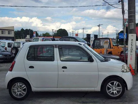 Daihatsu Esse