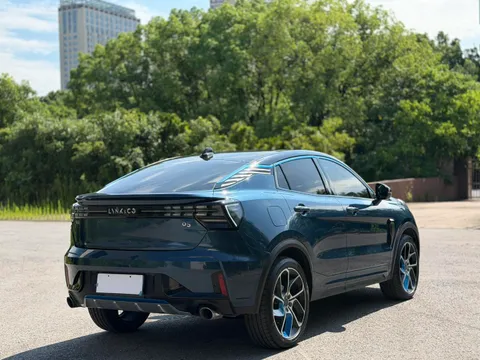 Lynk & Co 05