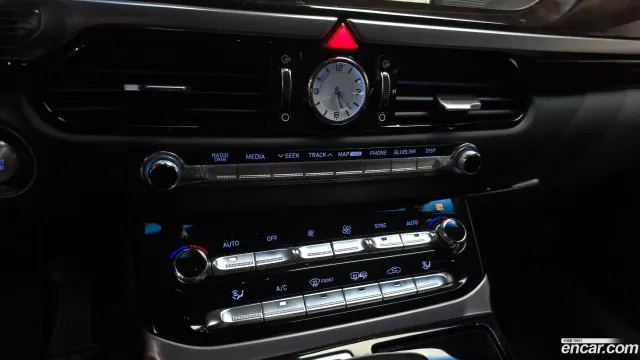 Genesis G90 (EQ900)