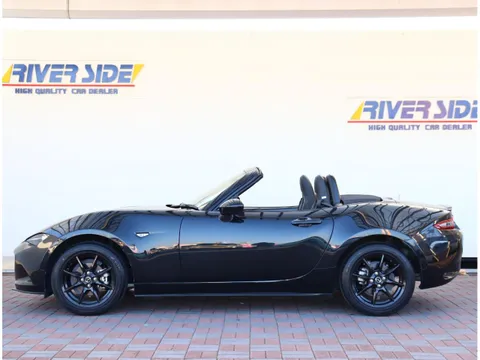 Mazda MX-5 (Roadster)