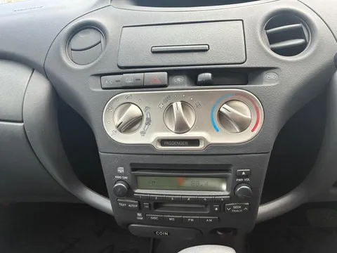 Toyota Yaris (Vitz)