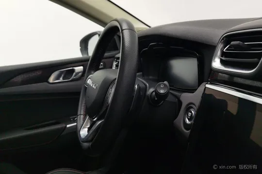 Lynk & Co 02