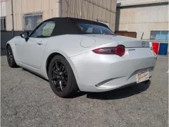 Mazda MX-5 (Roadster)