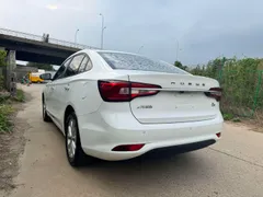 Roewe i5