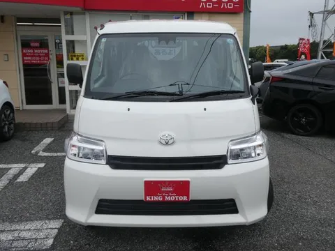Toyota TownAce Van