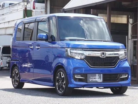 Honda N-BOX Custom