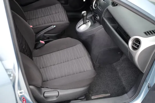Mazda Mazda 2