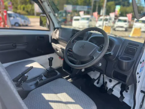 Mitsubishi Minicab Truck