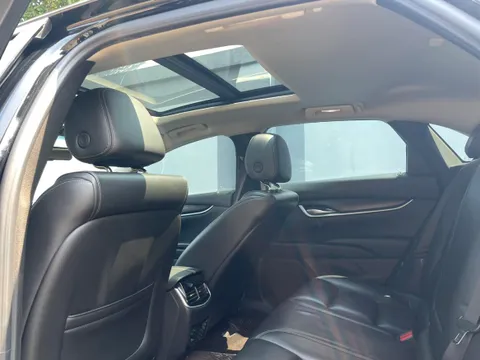 Cadillac XTS