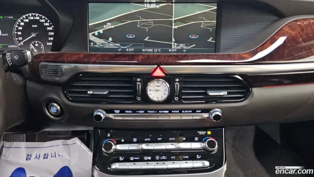 Genesis G90 (EQ900)
