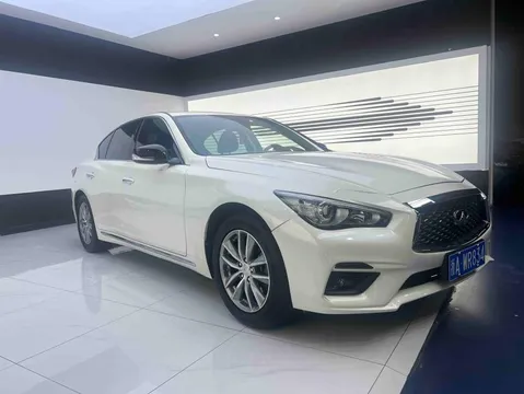 Infiniti Q50L