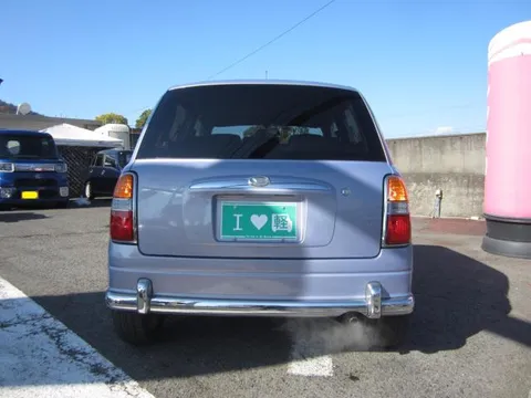 Daihatsu Mira Gino