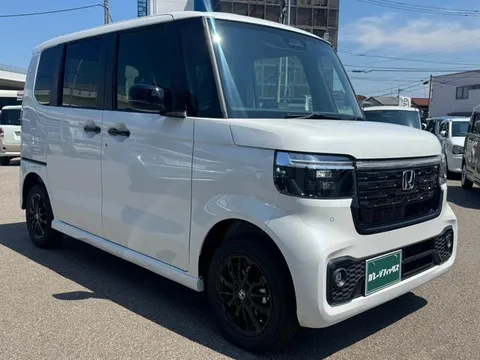 Honda N-BOX Custom