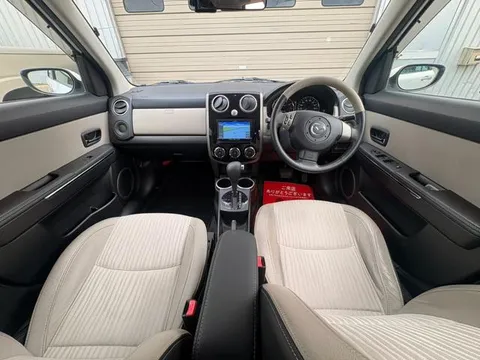 Mazda Verisa