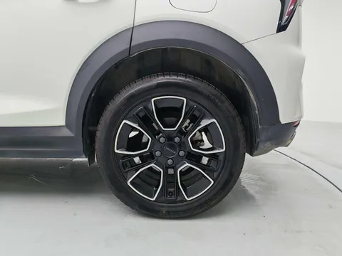 Lynk & Co 06