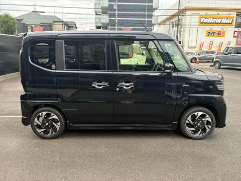 Suzuki Spacia Custom