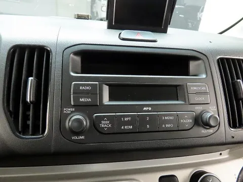 Kia Deluxe