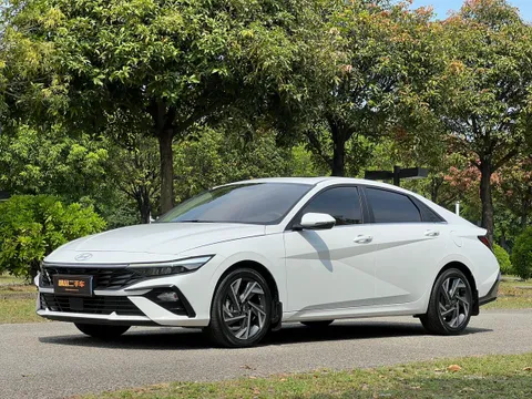 Hyundai Elantra (Avante)
