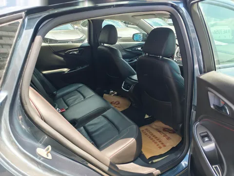 Chevrolet Malibu XL