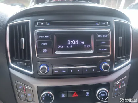 Hyundai Grand Starex