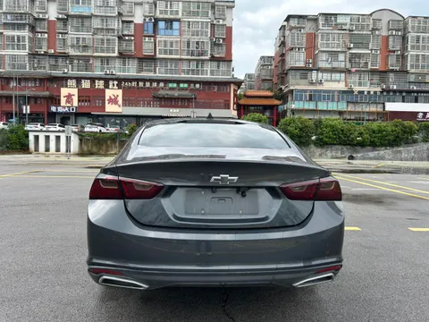 Chevrolet Malibu XL