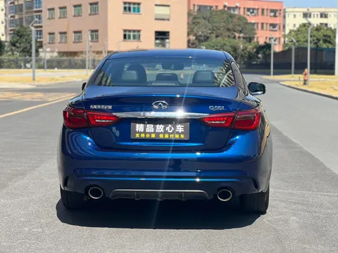 Infiniti Q50L
