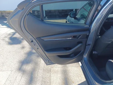 Mazda MAZDA3 Fastback