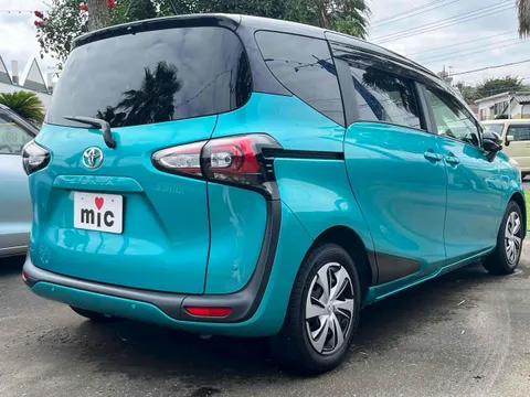 Toyota Sienta