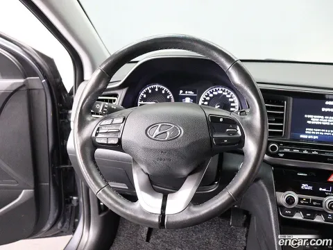 Hyundai Elantra (Avante)
