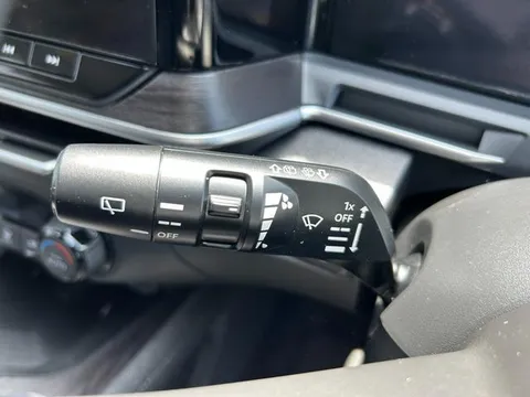 Nissan Note Aura