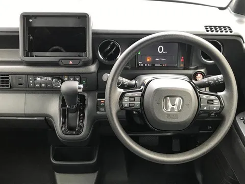 Honda N-BOX Custom
