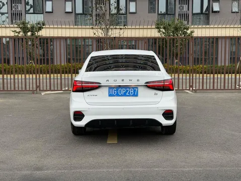 Roewe i5