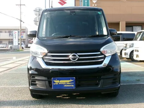 Nissan Dayz Roox