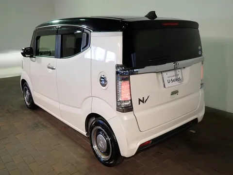 Honda N-BOX Slash