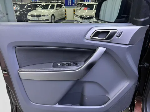 Ford Everest