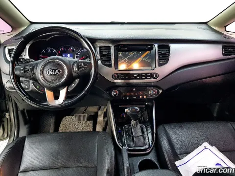 Kia Carens