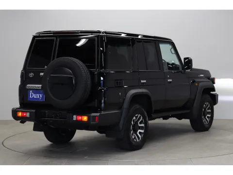 Toyota Land Cruiser 70