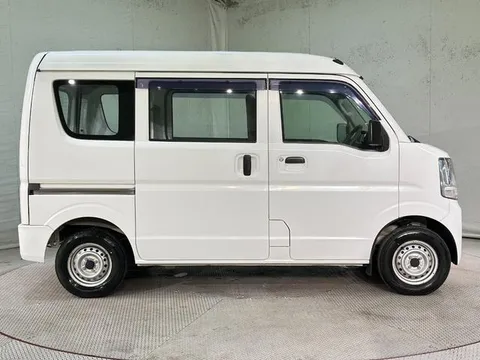 Mitsubishi Minicab Van