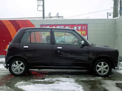 Daihatsu Mira Gino