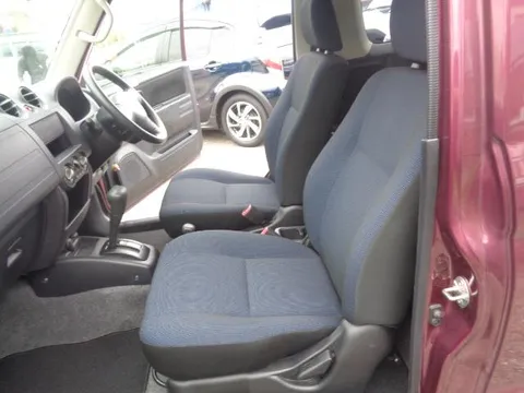 Nissan KIX