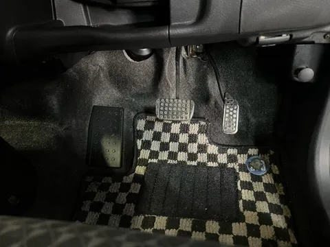 Daihatsu Mira Gino