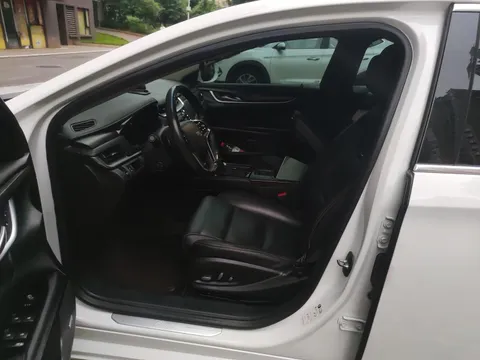 Cadillac XTS
