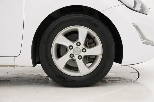 Hyundai Elantra (Avante)