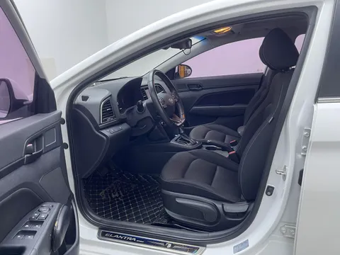 Hyundai Elantra (Avante)