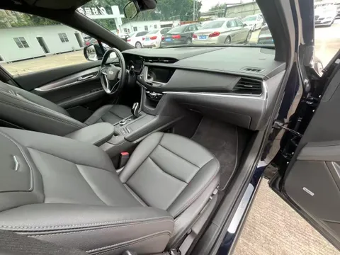 Cadillac XT6